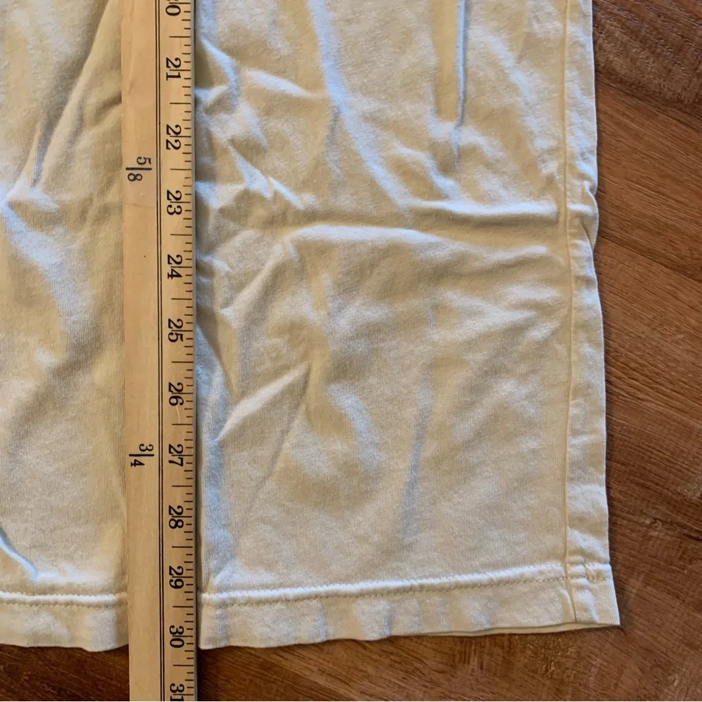 Levi’s Stacked Logo Cream T-shirt Tee Large 100% cotton Unisex